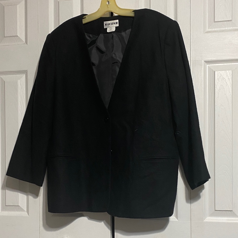 Joan Leslie womans petite 2 button Black Blazer Jacket Size 22WP